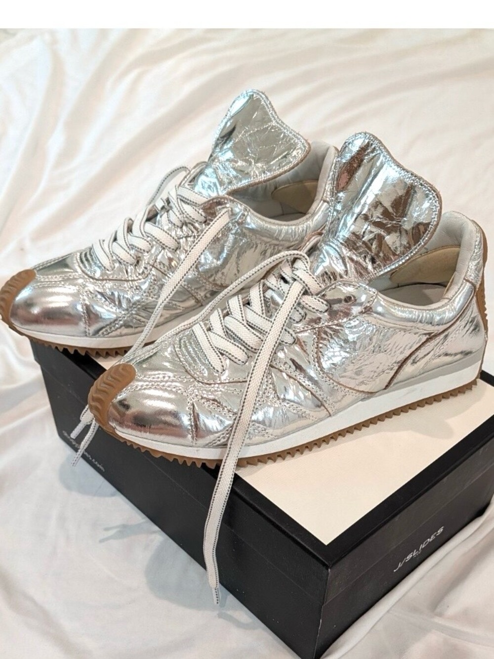 J Slides LOTTIE Leather Metallic Silver Jogger Sneaker 8.5 NWT✅